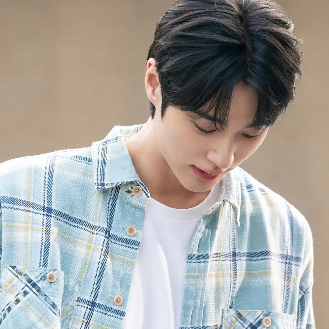A moment captured by a fan of Byeon Wooseok