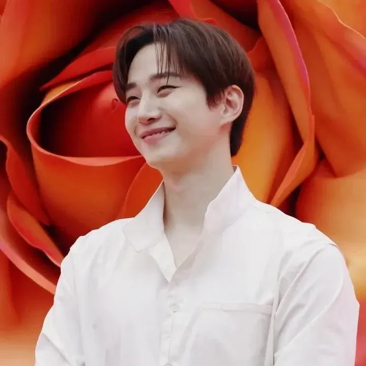 Foto kegiatan terbaru dari Lee Junho