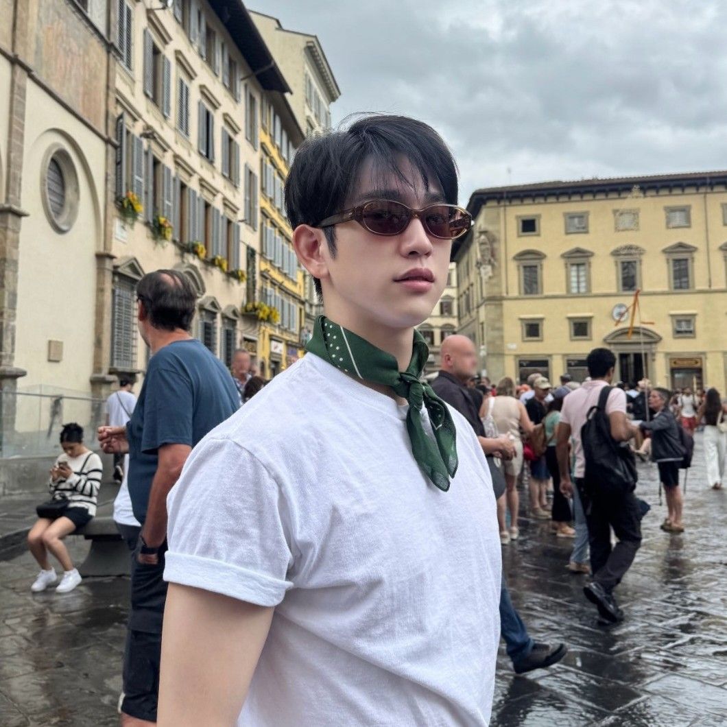 Momen yang diabadikan oleh penggemar Park Jinyoung