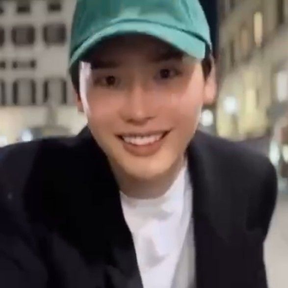 Latest photo of Lee Jongsuk