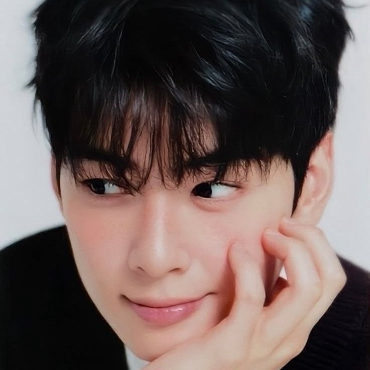 A moment captured by a fan of Cha Eunwoo