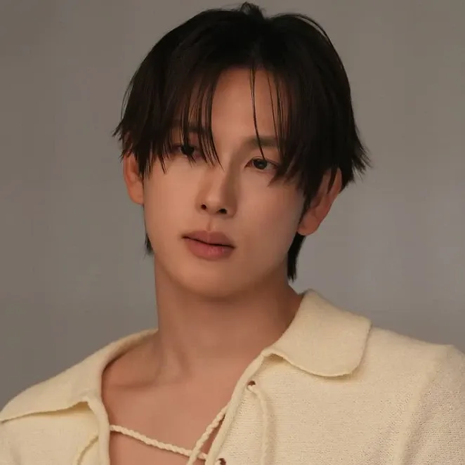Behind-the-scenes cut of Yim Siwan