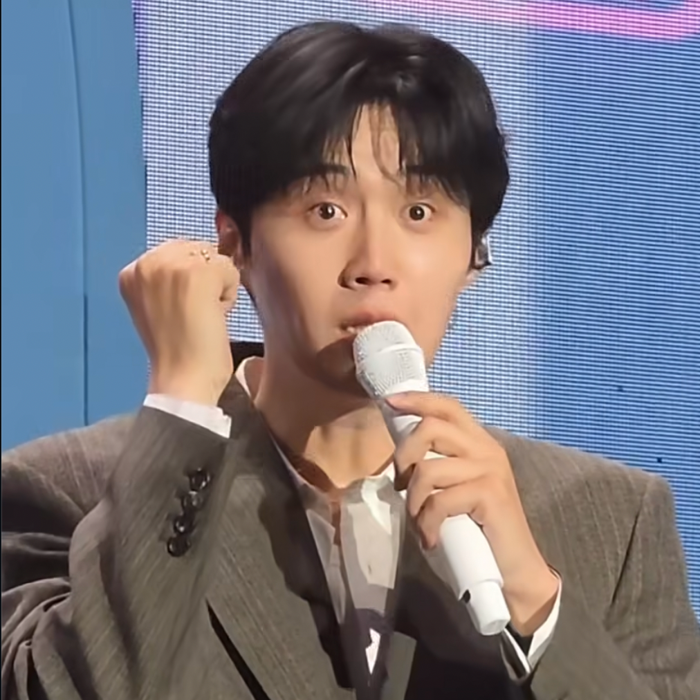 Behind-the-scenes cut of Kim Seonho