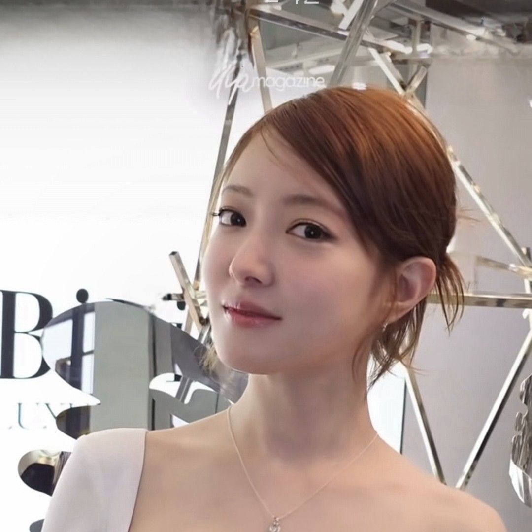 A moment captured by a fan of Lee Seyoung