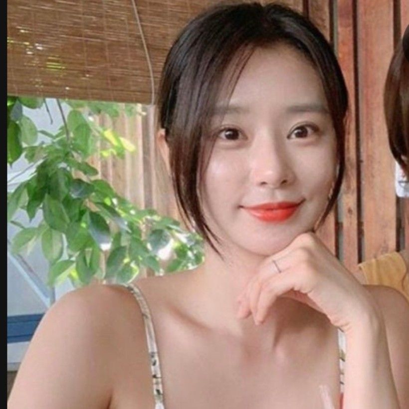 Behind-the-scenes cut of Lee Joobeen