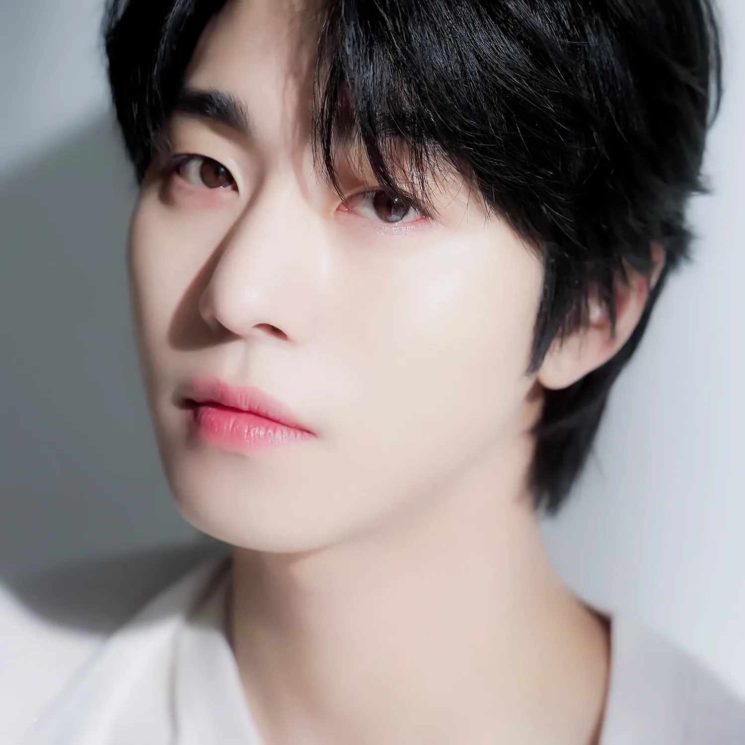 Recent activity shot of Ahn Hyoseop