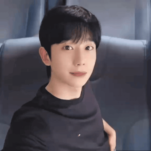 Latest photo of Jung Haein