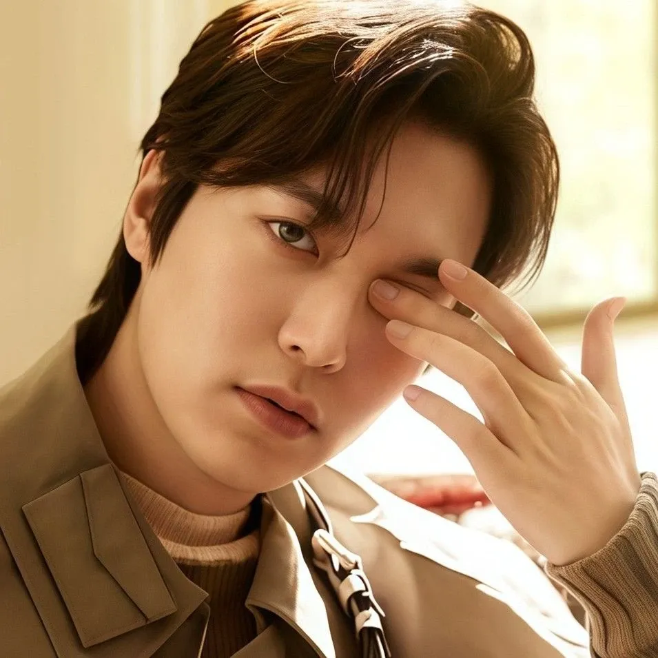 Recent activity shot of Lee Minho