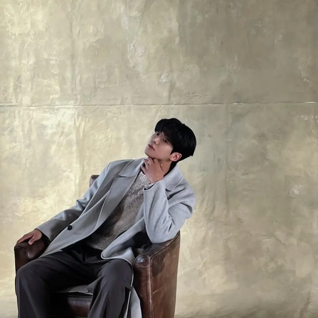 Foto terbaru dari Rowoon