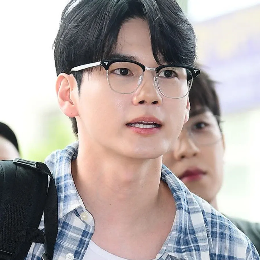 옹성우 최근 활동샷