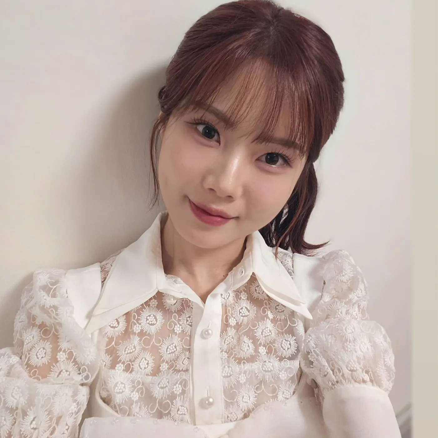 Behind-the-scenes cut of Bae Ahyeon
