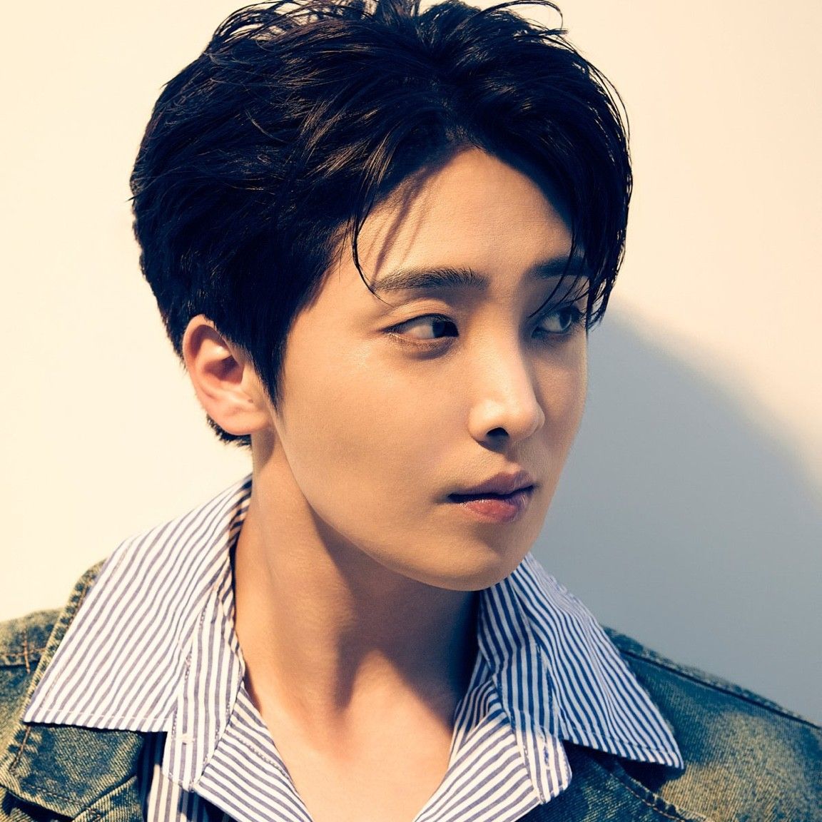 A moment captured by a fan of Hwang Yunsung