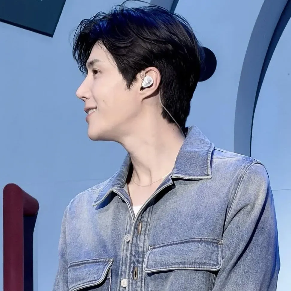 김선호의 최신 사진