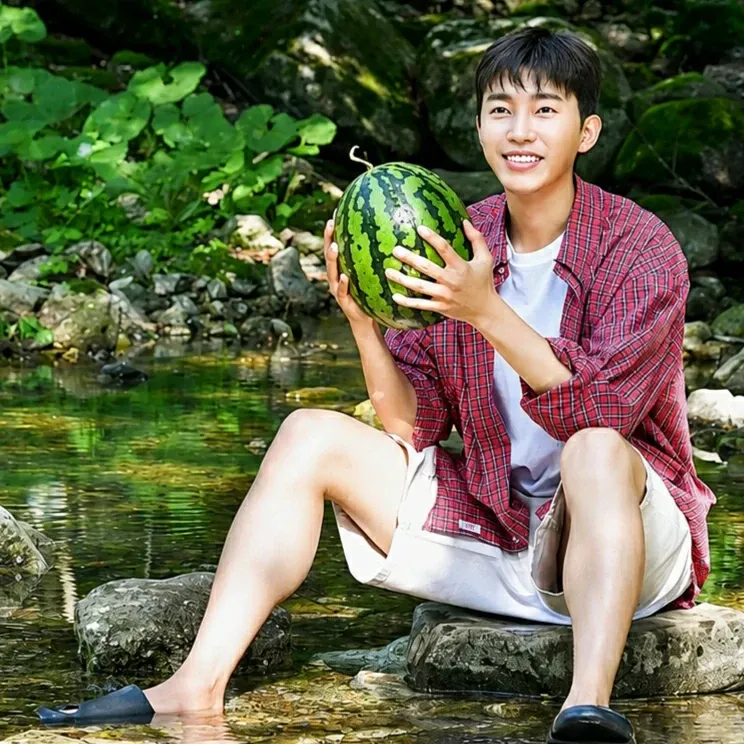 Momen yang diabadikan oleh penggemar Lim Youngwoong