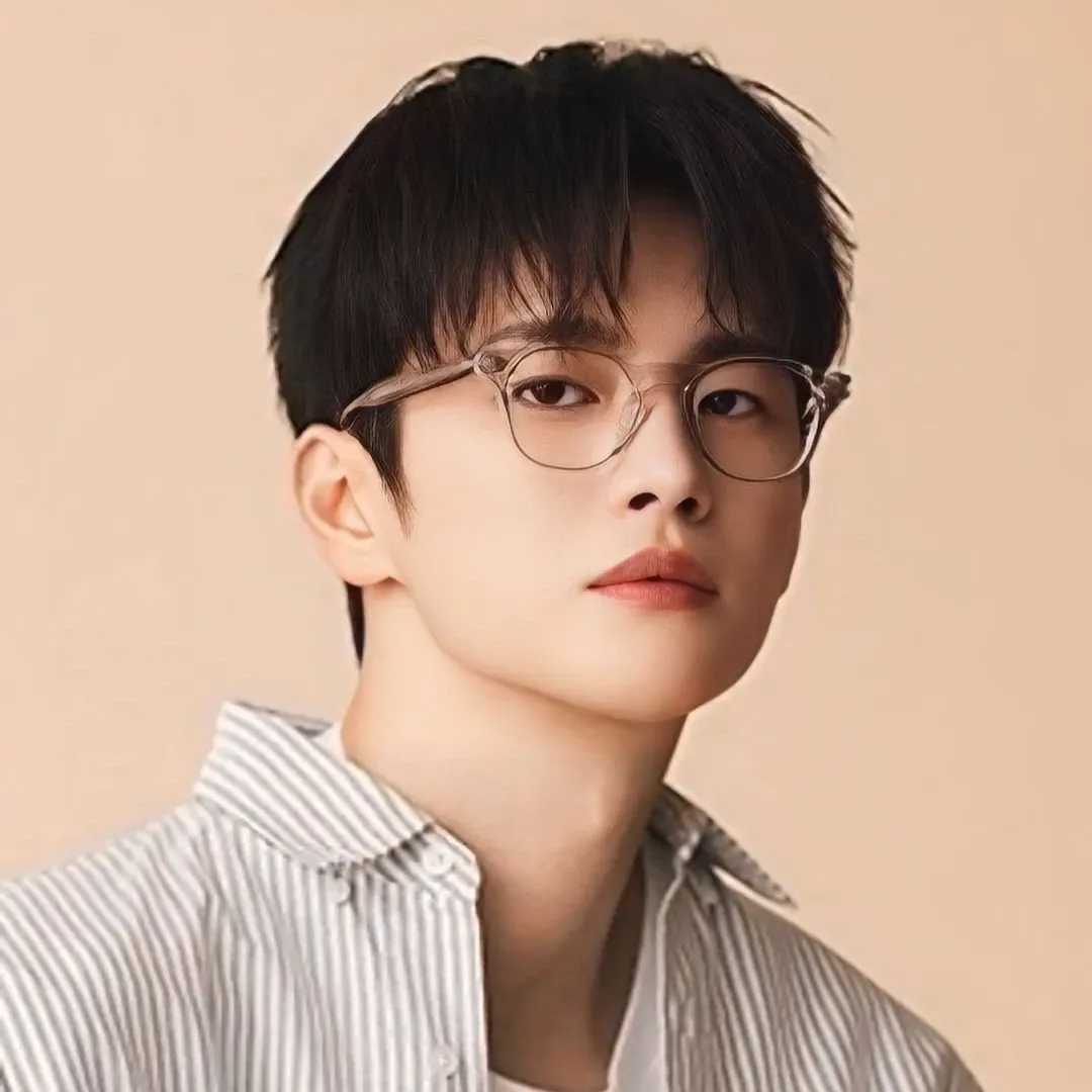 Momen yang diabadikan oleh penggemar Seo Inguk