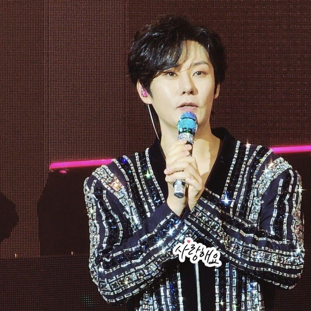 A moment captured by a fan of Kang Moonkyung