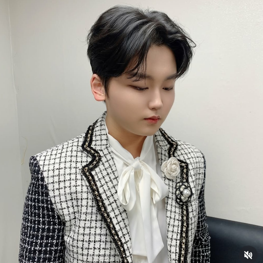 A moment captured by a fan of Park Sungon