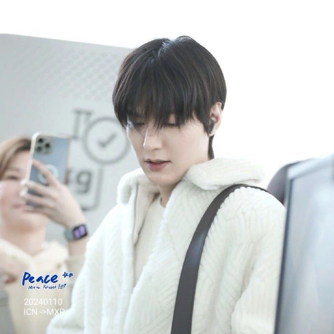 Behind-the-scenes cut of Lee Minho