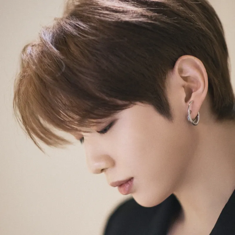 Behind-the-scenes cut of Secret Garden