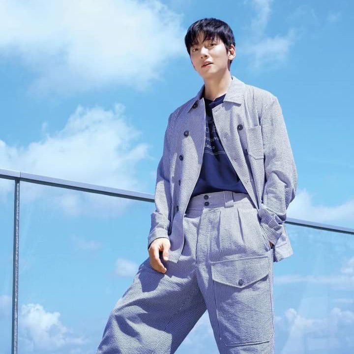 粉丝拍下的池昌旭瞬间