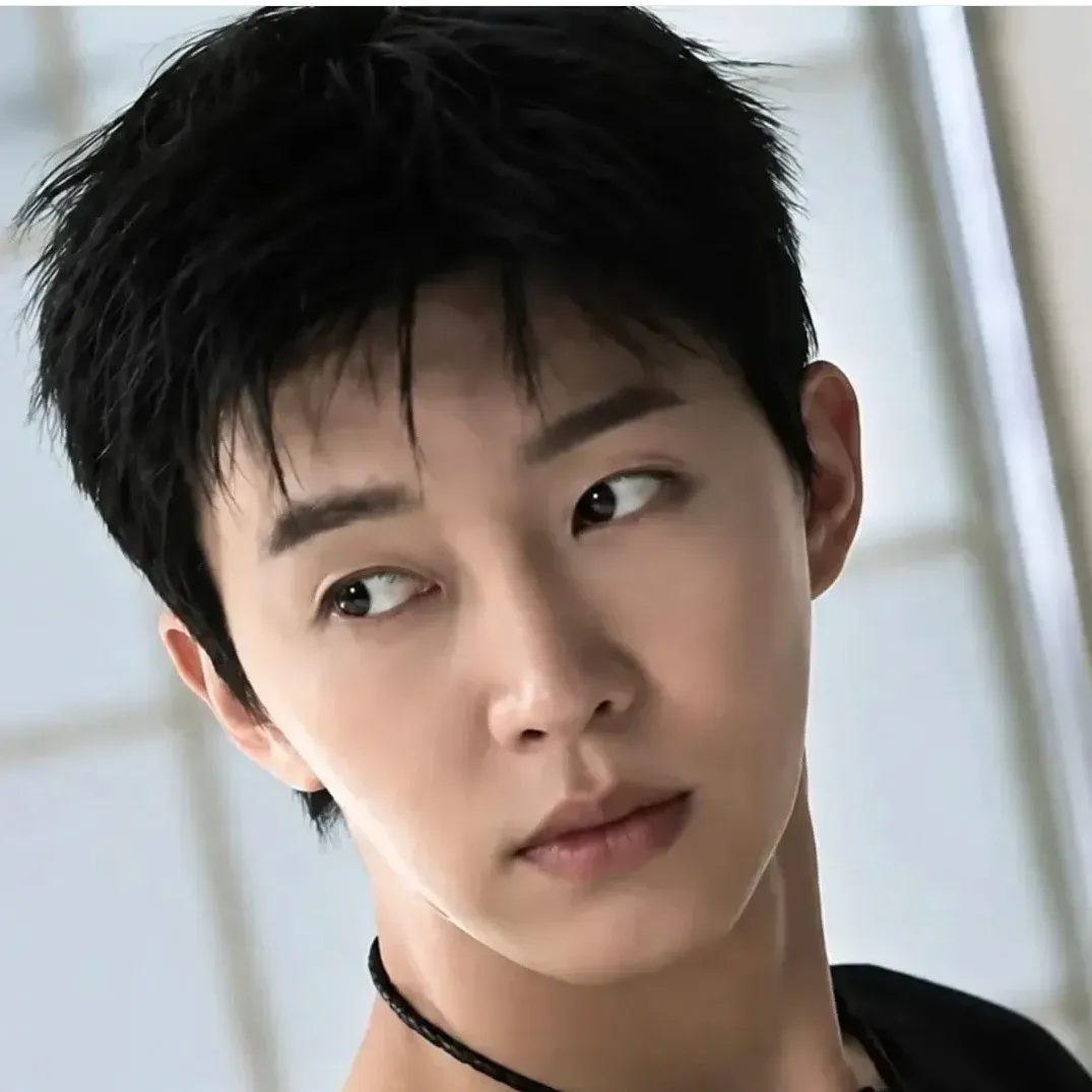 Cuplikan di balik layar dari Lim Youngwoong