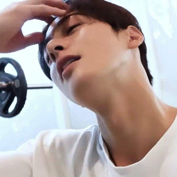 Recent activity shot of Cha Eunwoo