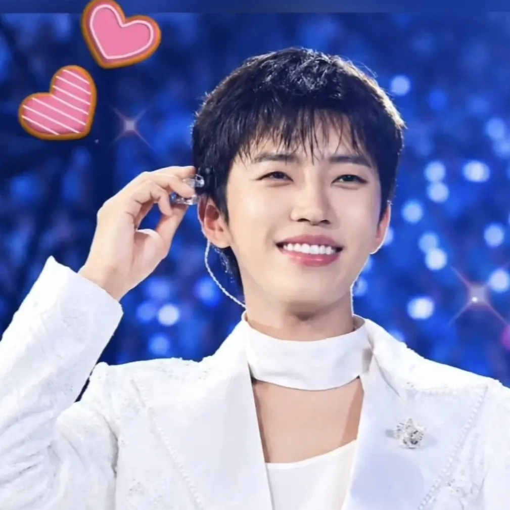 Foto kegiatan terbaru dari Lim Youngwoong