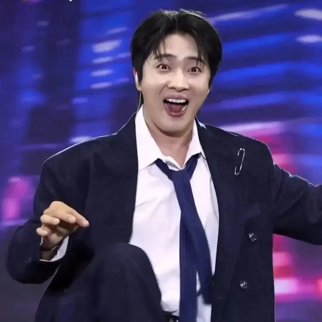 Behind-the-scenes cut of Hwang Yunsung