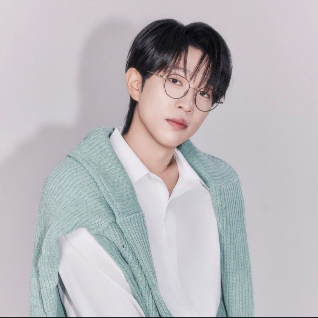 Recent activity shot of An Sunghoon