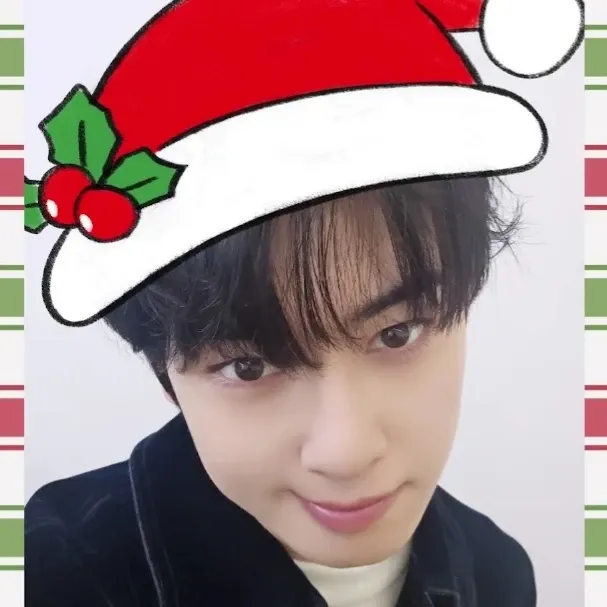A moment captured by a fan of Cha Eunwoo