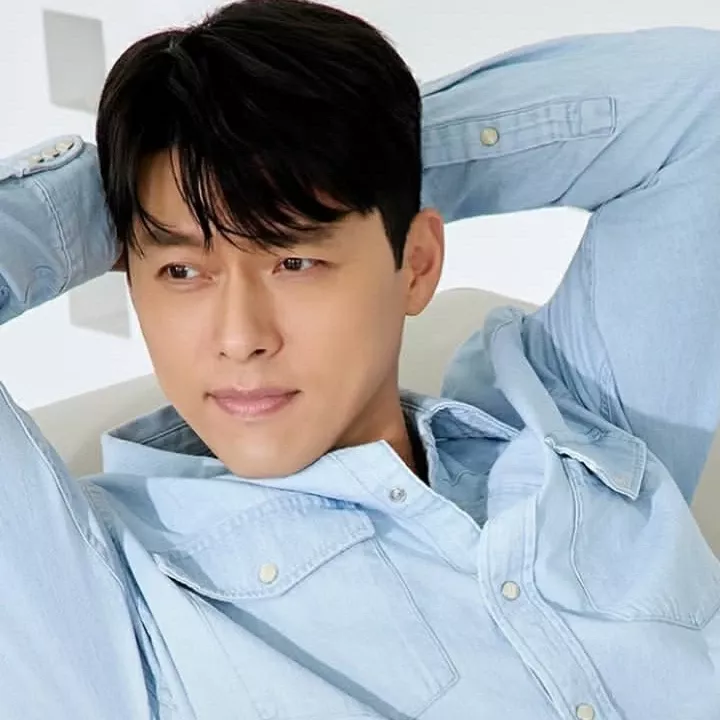 Momen yang diabadikan oleh penggemar Hyun Bin