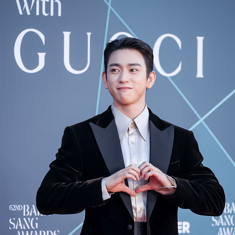 Foto kegiatan terbaru dari Park Jinyoung