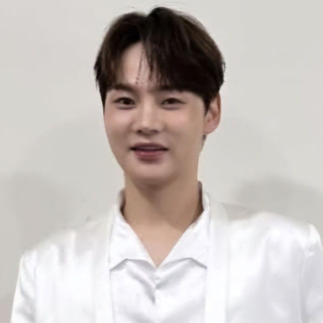 朴瑞鎮的最新照片