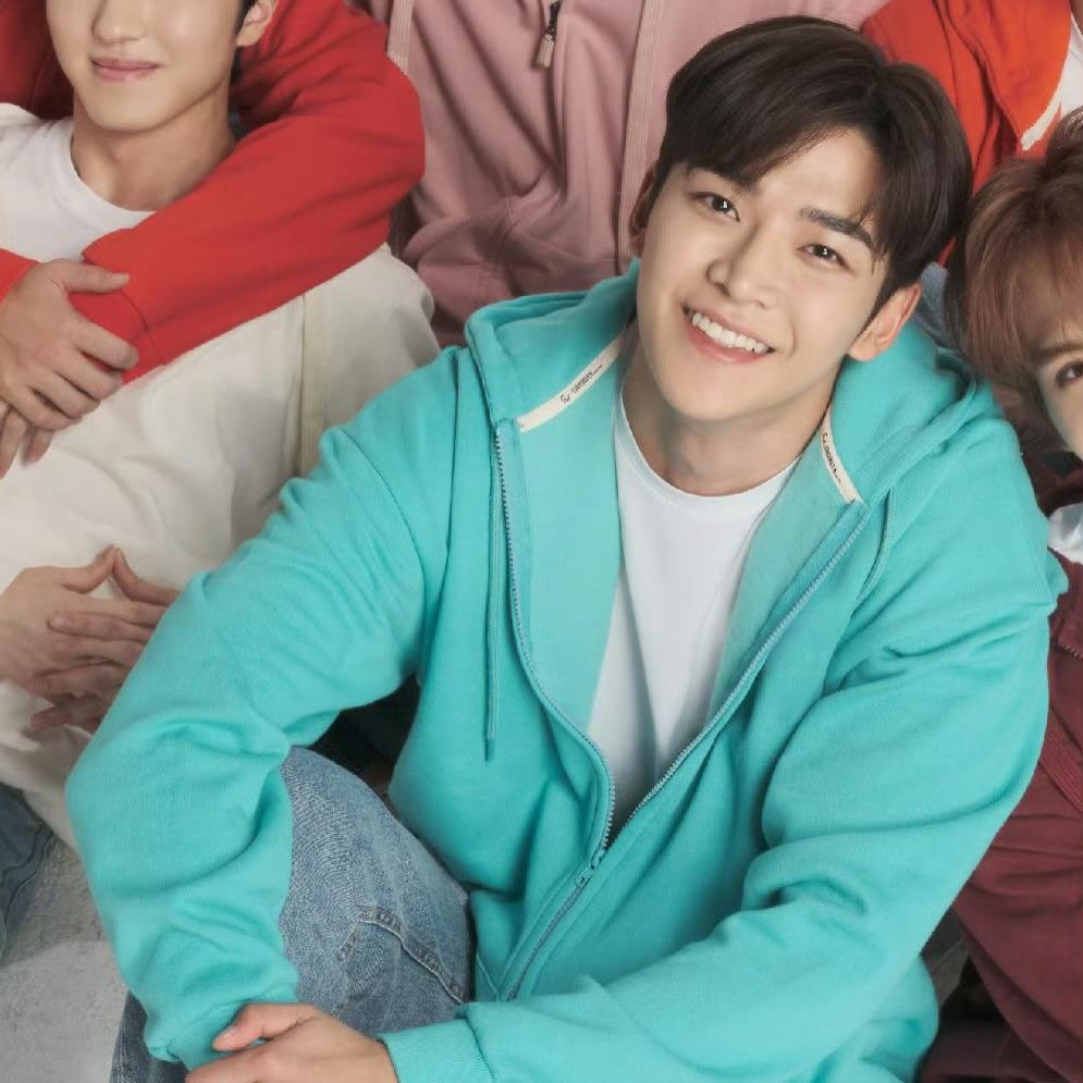 로운 최근 활동샷