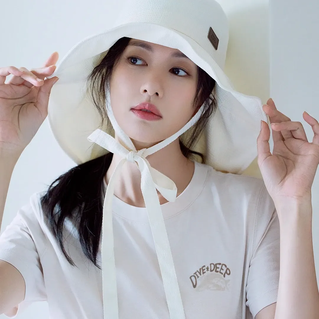 Behind-the-scenes cut of Jung Somin