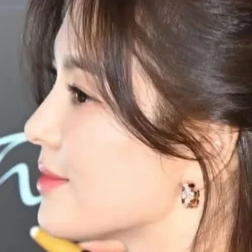 Today’s standout profile photo of Song Hyekyo on Choeaedol Celeb