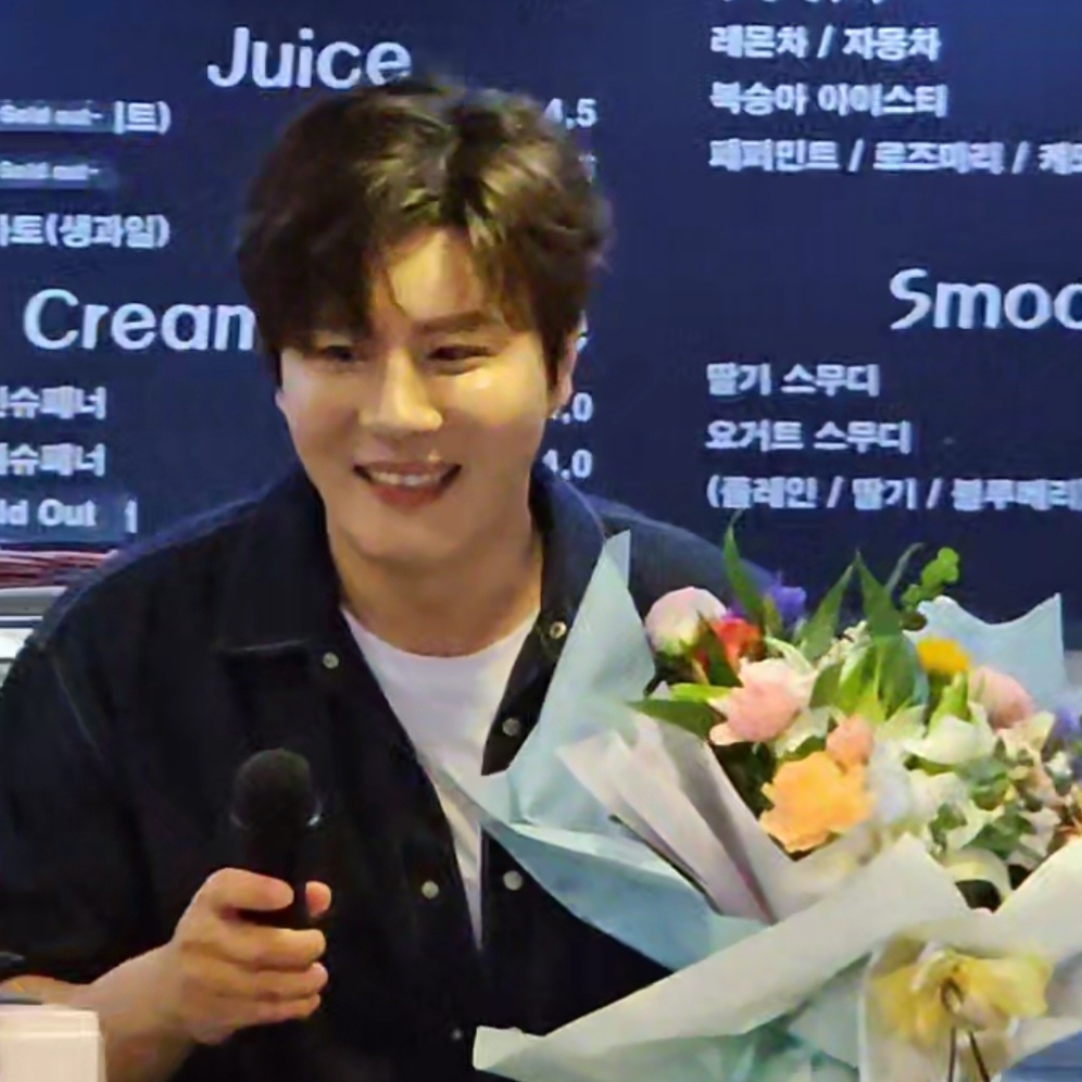 チン・ヘソンの最近の活動ショット