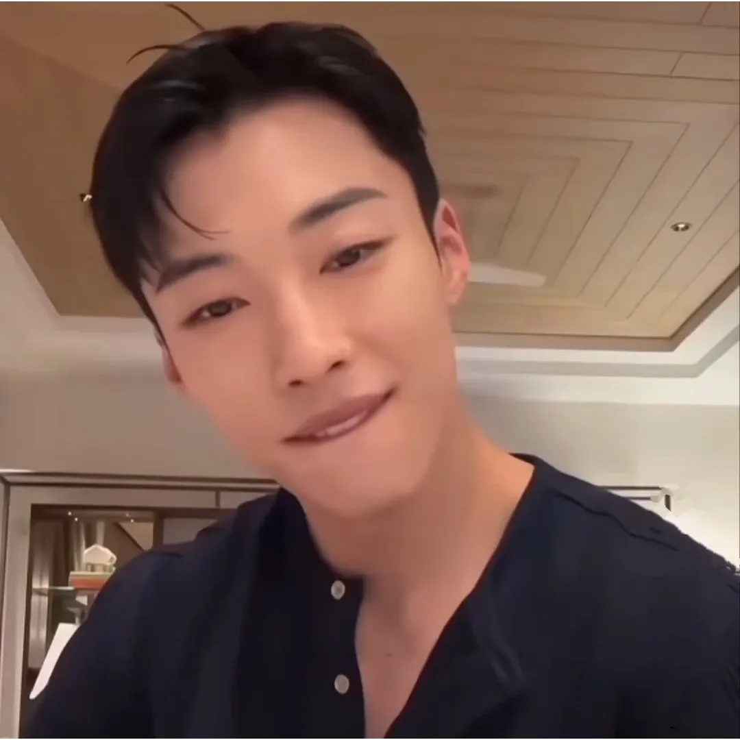 Behind-the-scenes cut of Woo Dohwan