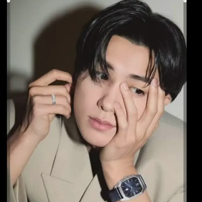 Behind-the-scenes cut of Park Hyungsik