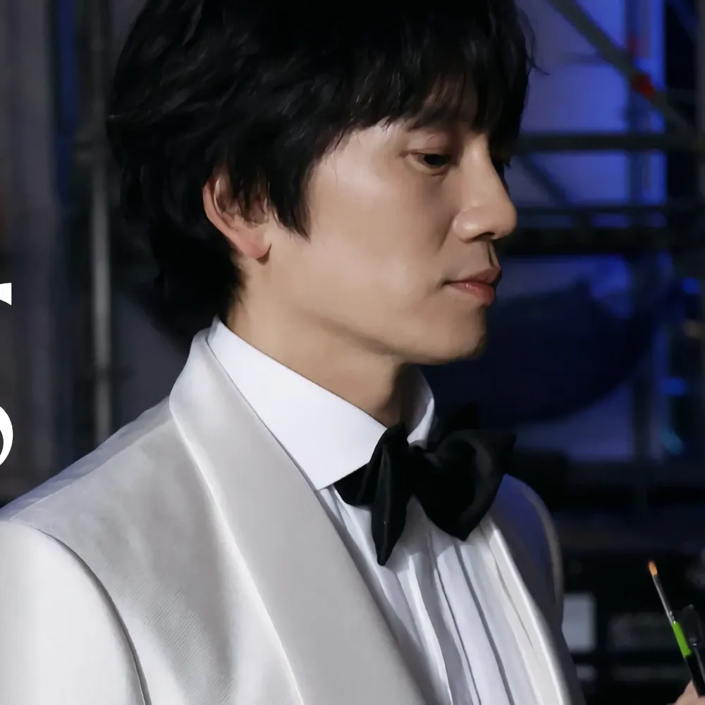 Latest photo of Ji Sung