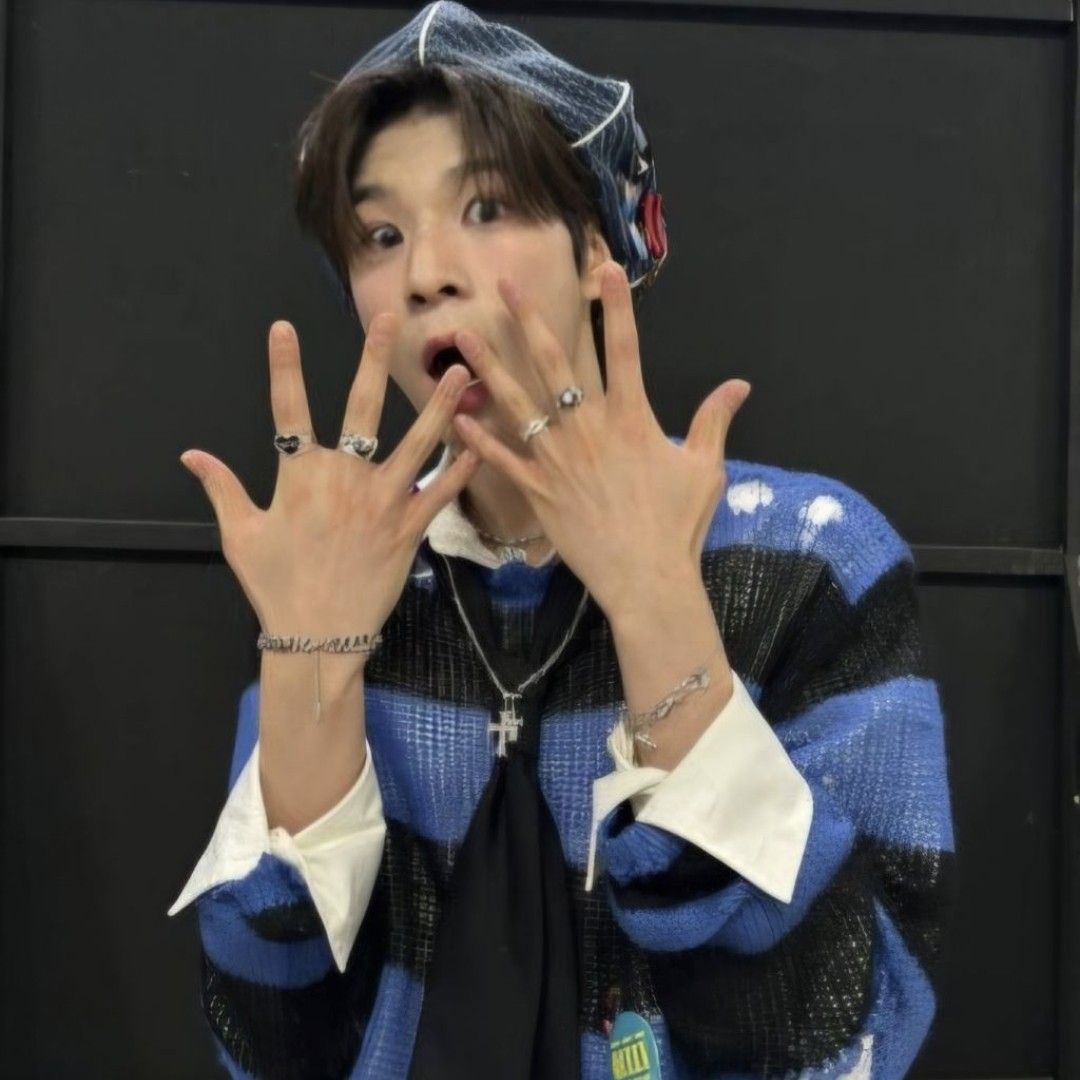 Momen yang diabadikan oleh penggemar Jeong Dongwon