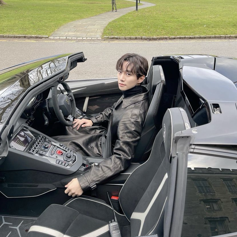 イ・ジュノのビハインドカット