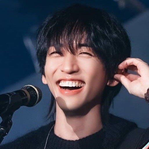 Recent activity shot of Lee Seungyoon