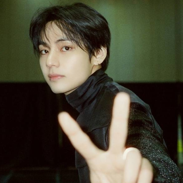 Latest photo of Kim Taehyung (V)