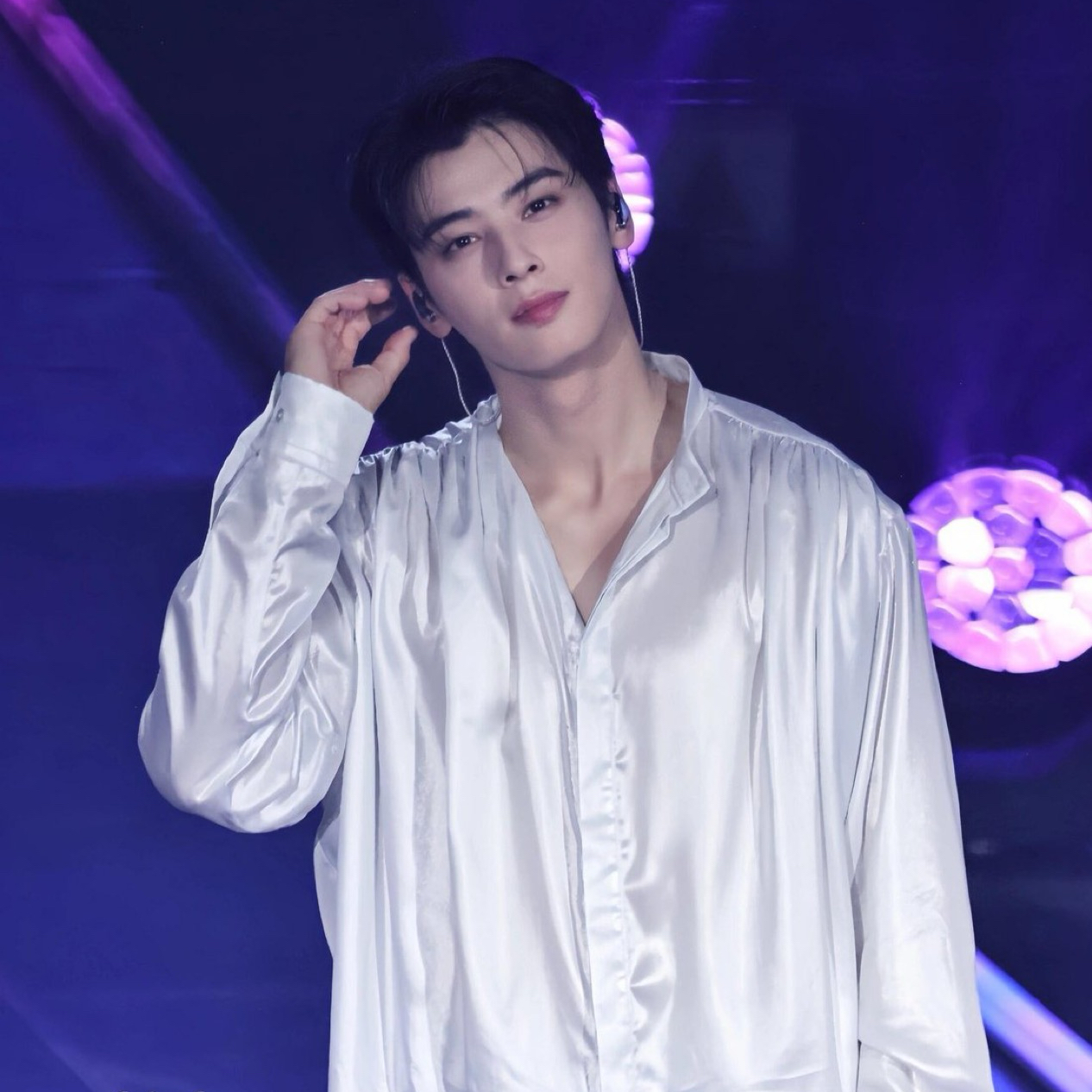 Latest photo of Cha Eunwoo