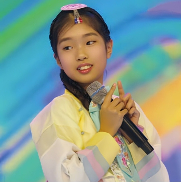 Behind-the-scenes cut of Bin Yeseo