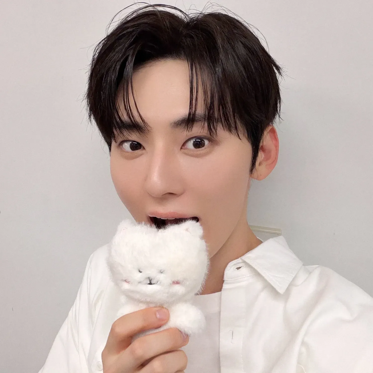 Recent activity shot of Hwang Minhyun