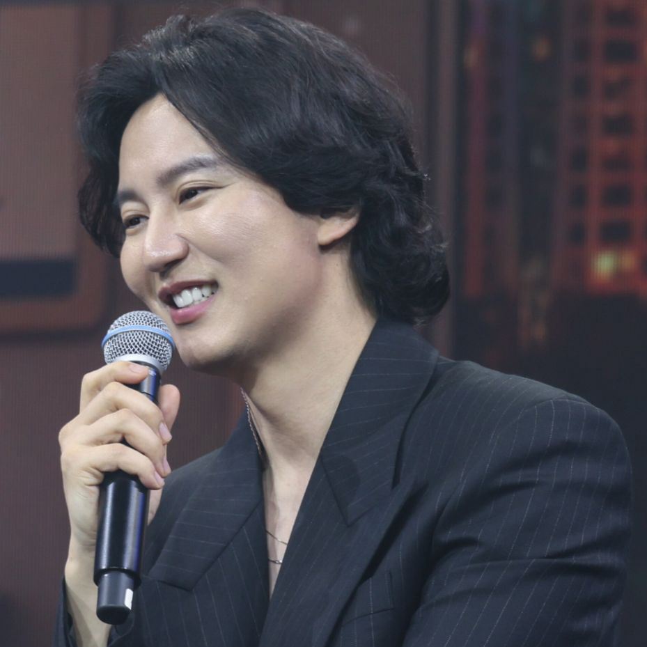 Behind-the-scenes cut of Kim Namgil