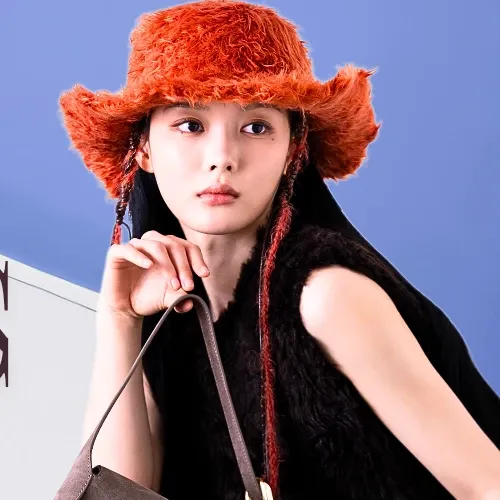 Behind-the-scenes cut of Kim Youjung