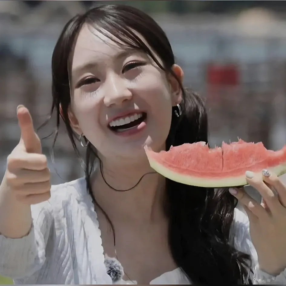 Foto terbaru dari Jeon Yujin